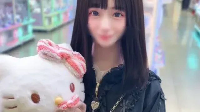 FC2-PPV-4811477 · ※วันนี้เท่านั้น [ยอมขาดทุน] โลลิสุดยอดอายุ 48 ซม. ด้วยรอยยิ้มไร้เดียงสา ทนความนุ่มนวลของหน้าอกสวยเล็กๆ ไม่ไหว เลยเผลอทำทั้งข้างนอกและข้างในเลยครับ...