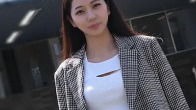 FC2-PPV-4811625 · Genuine Lesbian Married Woman's First Shoot: Kawagoe 8-Head Body Beauty Cumming Madly with High-Speed Piston