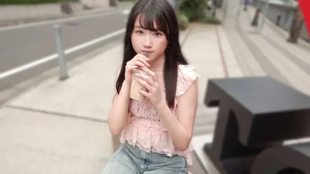 SIRO-5583 · 성실한 여자! 무뚝뚝한 음대생은 젖꼭지가 약점?! 야한 것에 관심 없어 보이는 느낌인데 섹스가 시작되면 쾌락에 탐욕적! 스스로 허리를 흔들며 자가 오르가즘으로 몇 번이고 승천! 쾌감으로 머릿속이 하얗게 되어도 허리가 멈추지 않아! 성실한 음대생이 야한 것에 지나치다!!!! 【첫 촬영】넷에서 AV 응모→AV 체험 촬영 2494