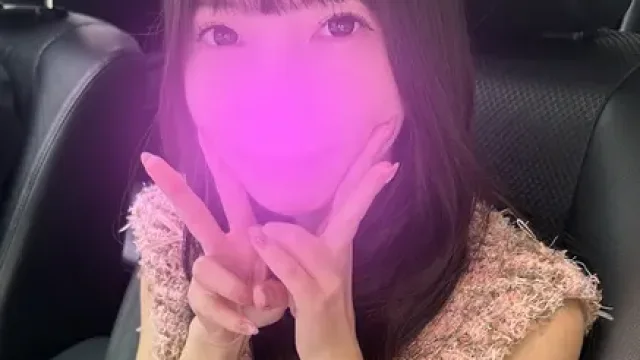 FC2-PPV-4848924 · 未成人みのあるルックスにイケないことをしている気分になってくることねちゃんに車内でフェラ抜き＆ごっくんをしてもらいました。