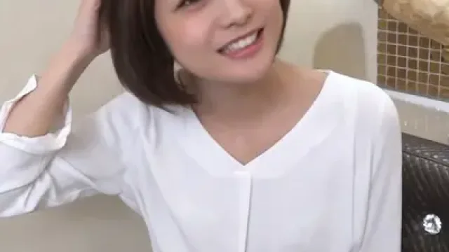 FC2-PPV-4849319 · 立志成为播音员的居住在东京的JK21岁，尝试碰碰运气协商后，拍摄到了奇迹的自拍