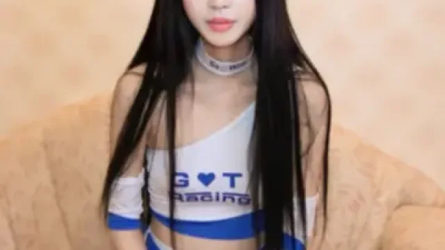 FC2-PPV-4877435 · Tunay na Race Queen! Isang Slender na Magandang Babae na may Taas na 169cm! Bagay na Bagay ang RQ Costume Dahil sa kanyang Napakagandang Katawan! Napakaganda rin ng kanyang mga Suso! Lunok at Creampie (Walang Mosaic)