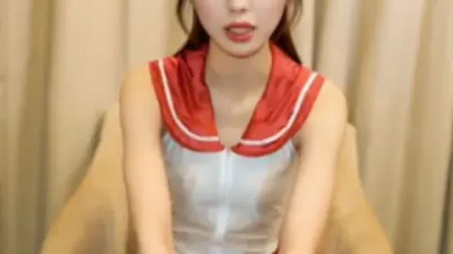 FC2-PPV-4885737 · Sekwelang Maganda, Matangkad at Slender na may Magagandang Binti! "Hahayaan kitang maglabas nang husto ngayon na naman~♪" Pero nang malapit na ang dulo, ang malalim na pagbaon ng tite sa loob ng puke ay nagdulot ng sunod-sunod na "La-labasan na ako, labasan na~" hanggang sa maabot ang sukdulan! Lunok at Creampie ※High Quality Bonus