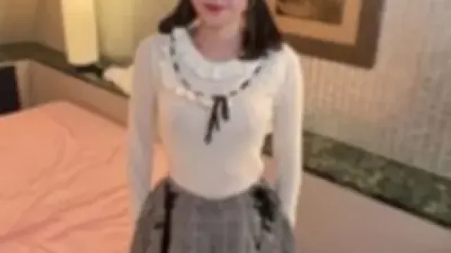 FC2-PPV-4982737 · 【廃版】18歳の無垢な美女。未経験な純情マンコにたっぷりと汚れた精*をぶち込みました。
