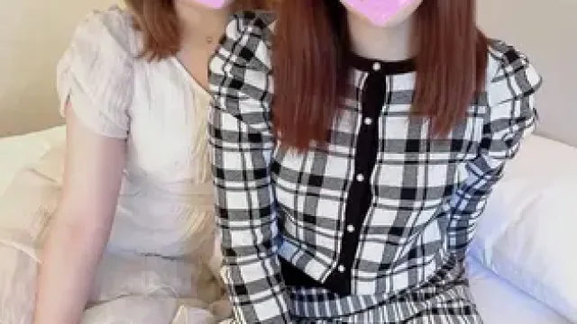 FC2-PPV-4986699 · ハーフ系美女(20歳)と美人歯科助(19歳)に弄られフル勃起のオジサンち●ぽが究極の快楽天国!! 2連続ナマ中出し３Pセックス!!：レナ＆まい