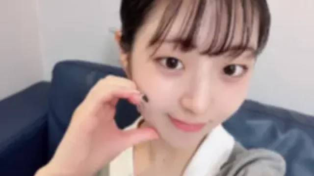 FC2-PPV-4998939 · 【Catching a Former Idol Immediately After Graduation!】A Pure Beauty Known as the Invincible Smile, a Real Jimodoru (Local Idol). Her Innocent Smile Was the Brightest Star in Her Hometown. Otakus Will Definitely Go Crazy.