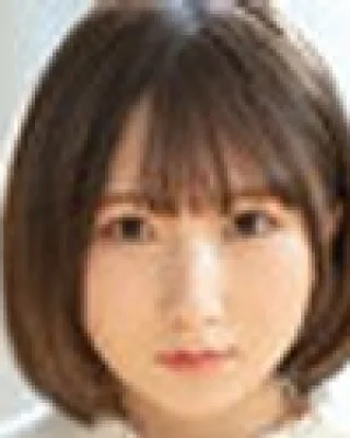 Kana Yura