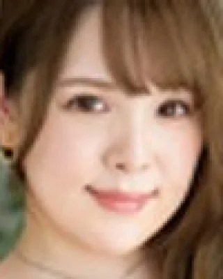 西村ニーナ