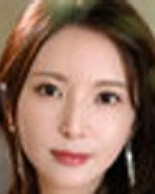 新妻ゆうか